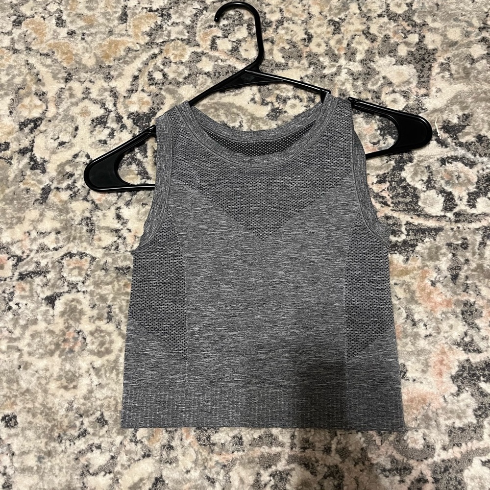 Old Navy Gray Ribbed Seamless Crop Tank